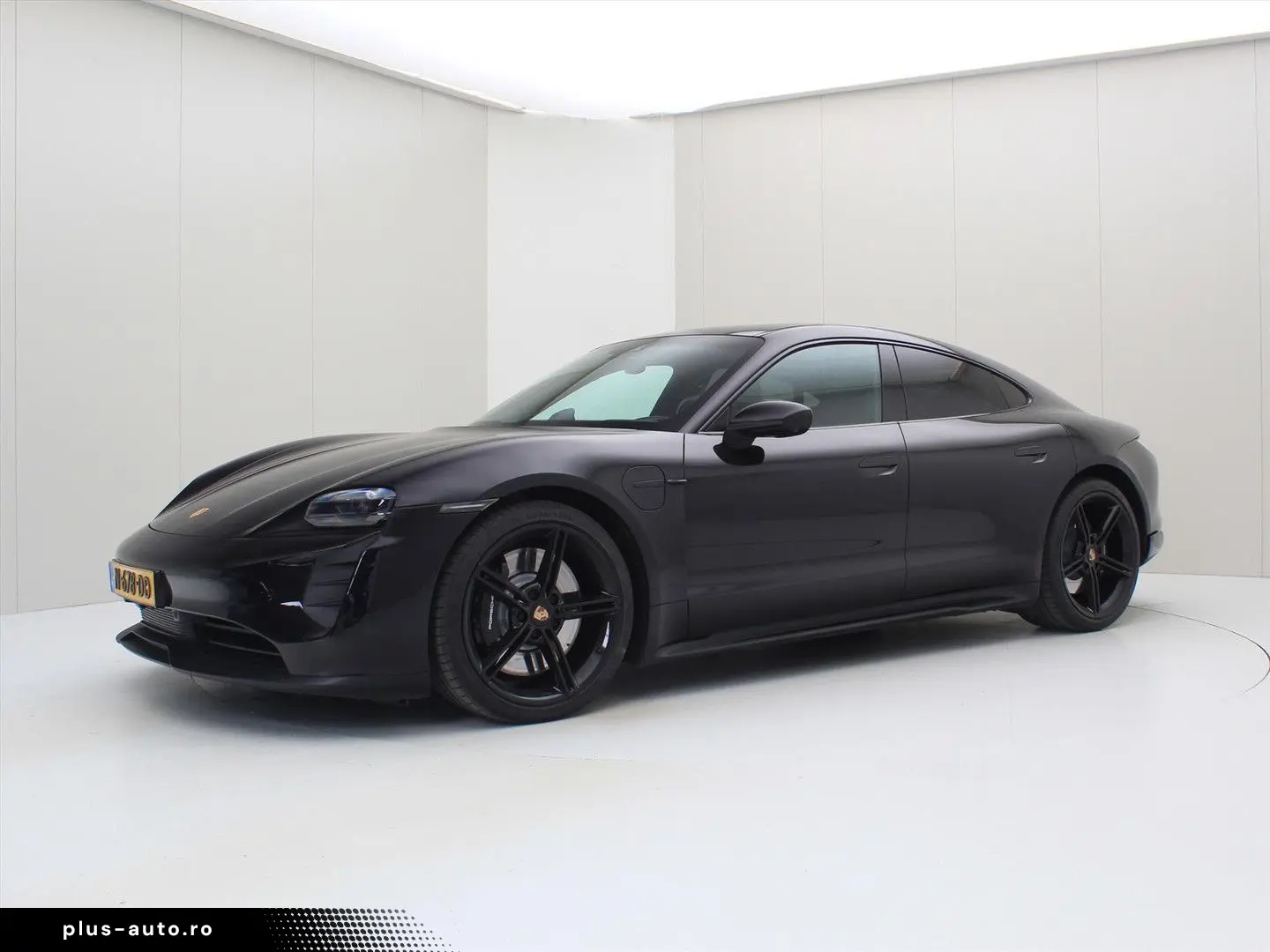 PORSCHE Taycan 4S Performance Plus 84kWh 563PK [ PANO CH