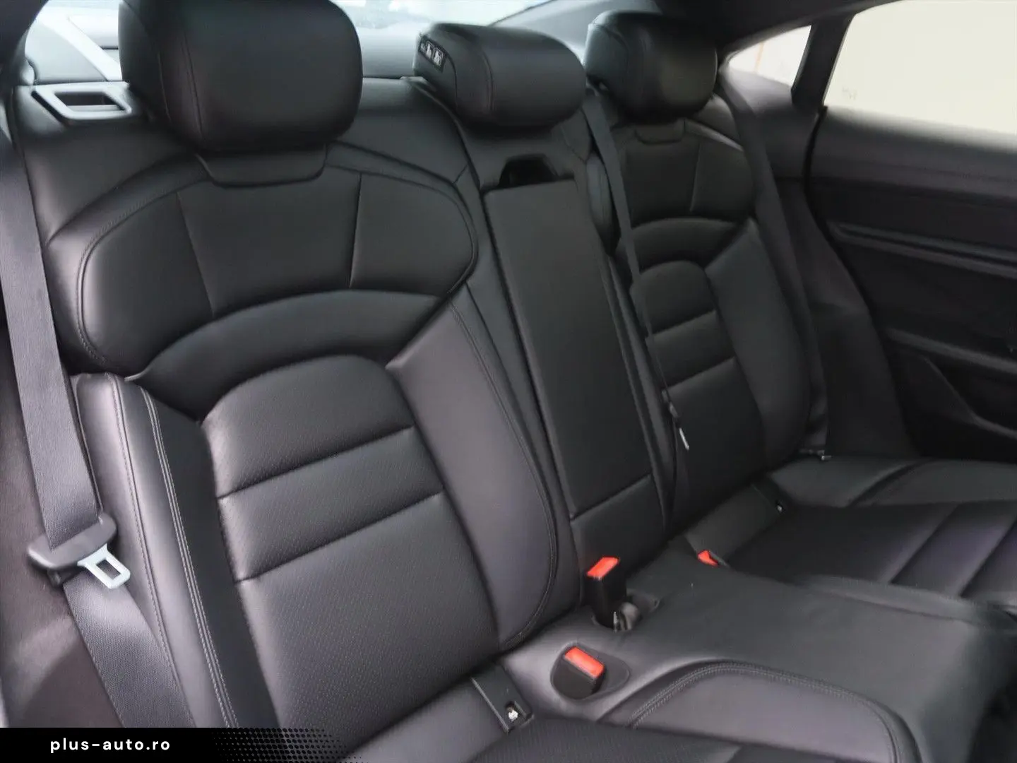 PORSCHE Taycan 4S Performance Plus 84kWh 563PK [ PANO CH