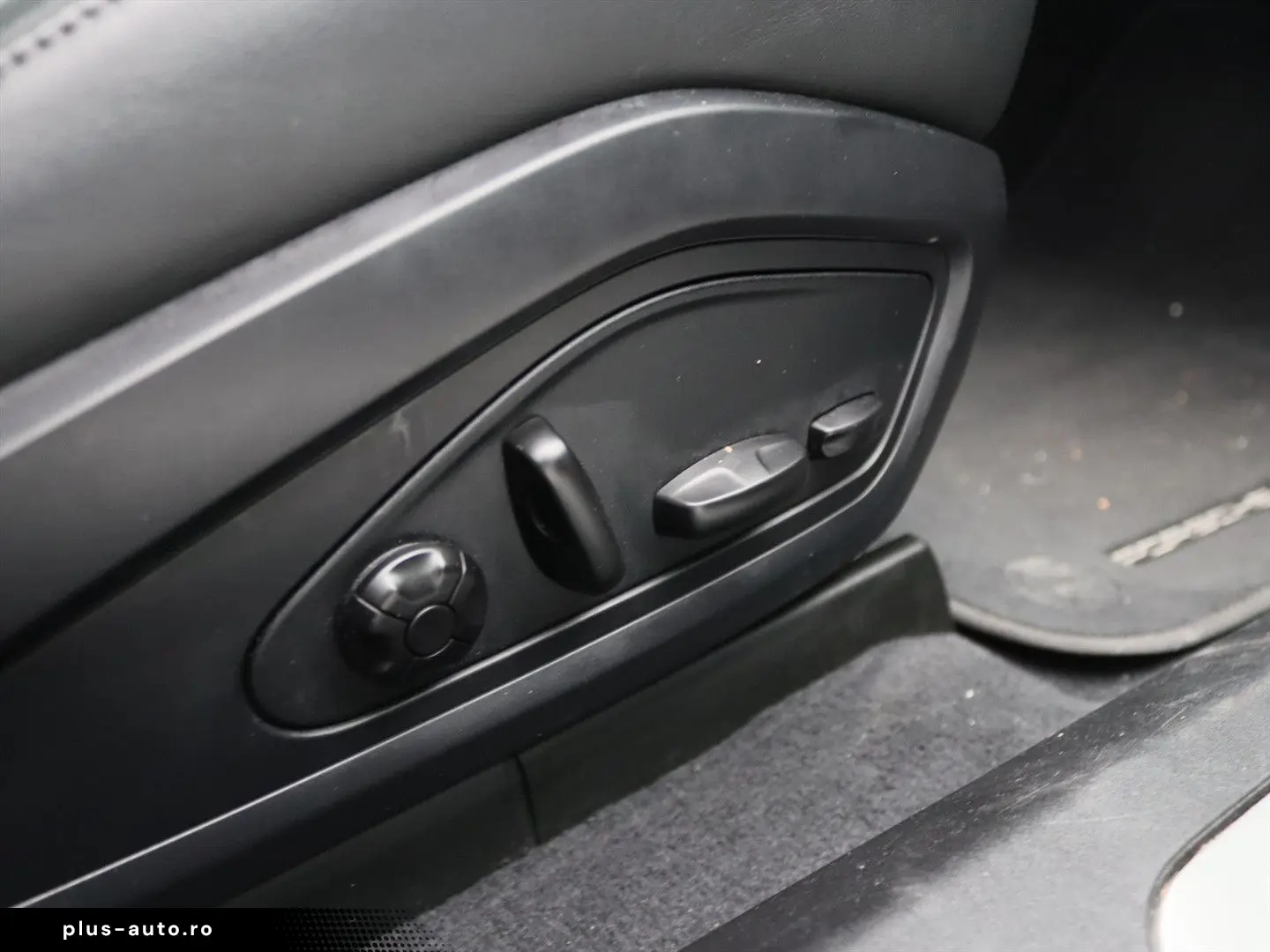 PORSCHE Taycan 4S Performance Plus 84kWh 563PK [ PANO CH