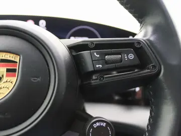 PORSCHE Taycan 4S Performance Plus 84kWh 563PK [ PANO CH