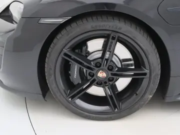 PORSCHE Taycan 4S Performance Plus 84kWh 563PK [ PANO CH