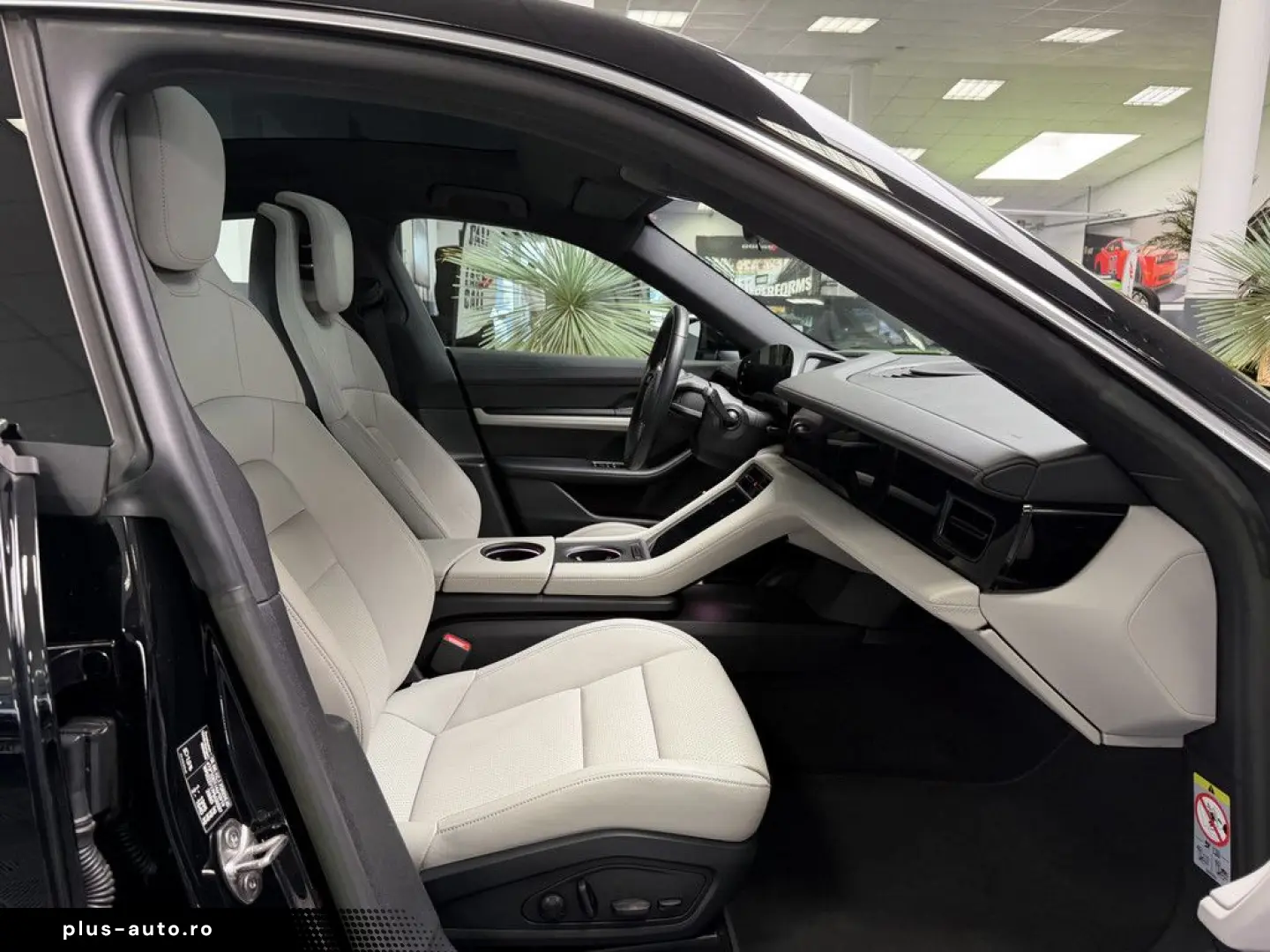 PORSCHE Taycan 2022 — imagine 17