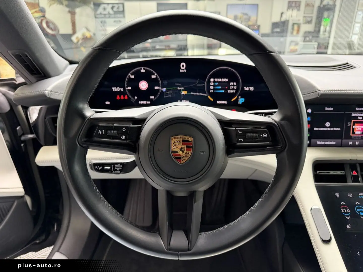 PORSCHE Taycan 2022 — imagine 27
