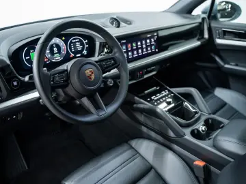 PORSCHE Cayenne E-Hybrid