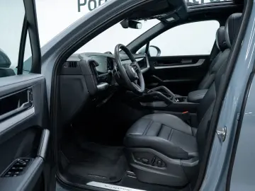 PORSCHE Cayenne E-Hybrid