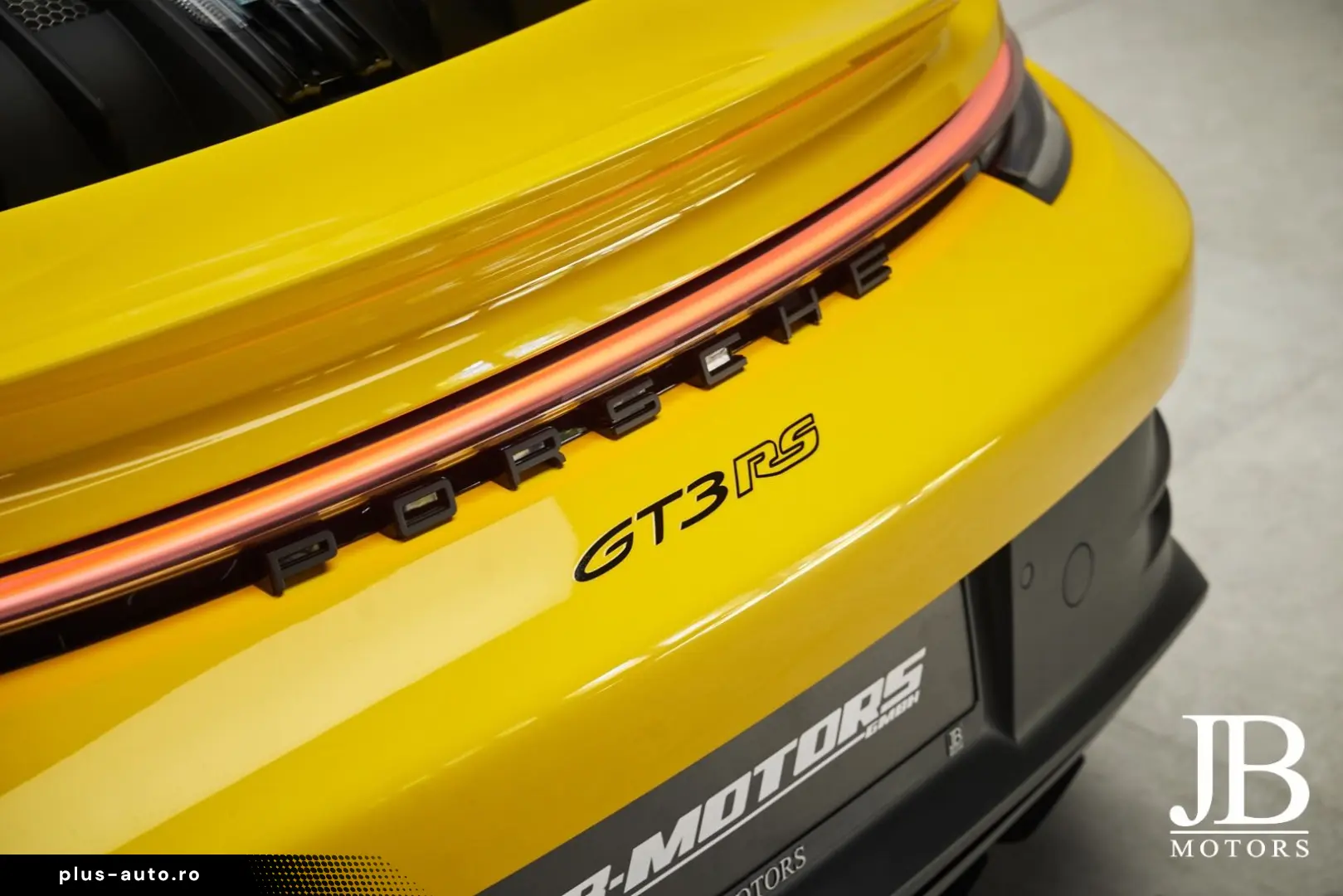 PORSCHE 992 GT3 RS Weissach 18-Wege PCCB Lift BOSE PTS