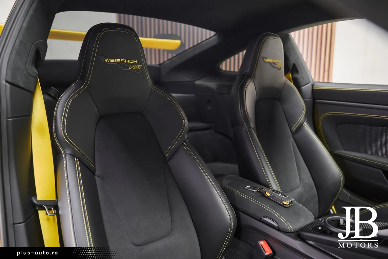 PORSCHE 992 GT3 RS Weissach 18-Wege PCCB Lift BOSE PTS