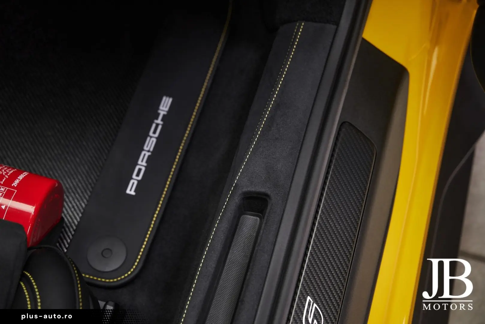 PORSCHE 992 GT3 RS Weissach 18-Wege PCCB Lift BOSE PTS