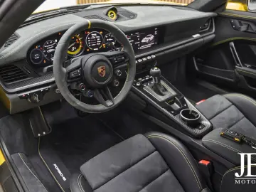 PORSCHE 992 GT3 RS Weissach 18-Wege PCCB Lift BOSE PTS