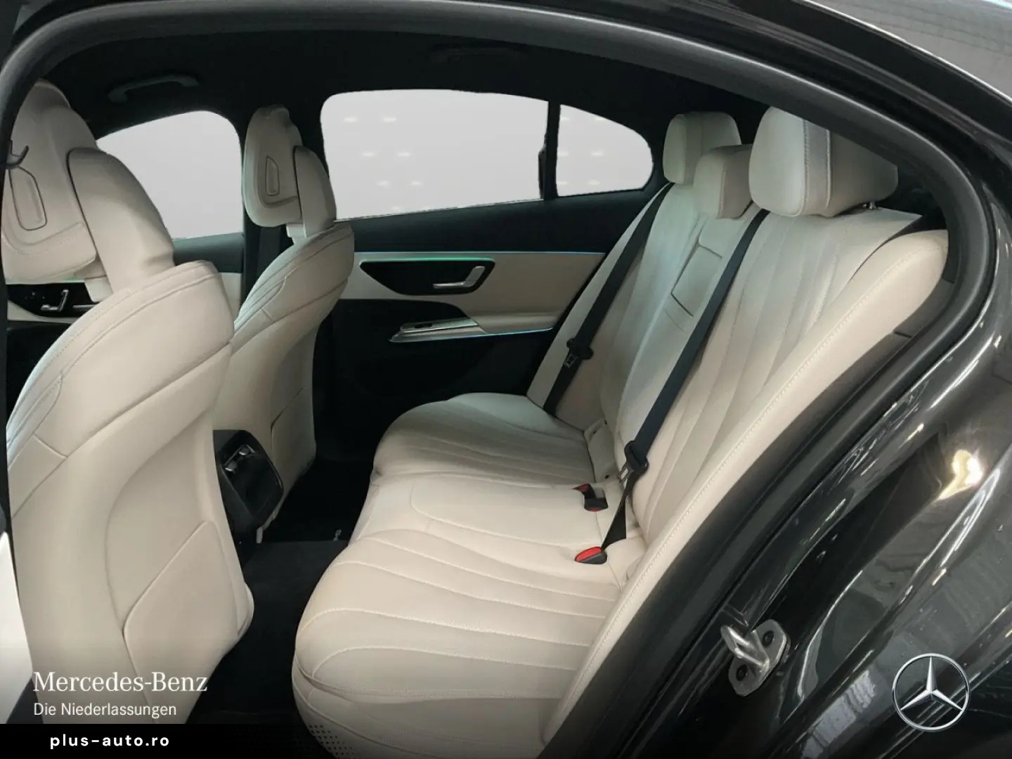 MERCEDES-BENZ E 300 de 4M AMG Adv.  DIGITAL 360  FAH&hellip;