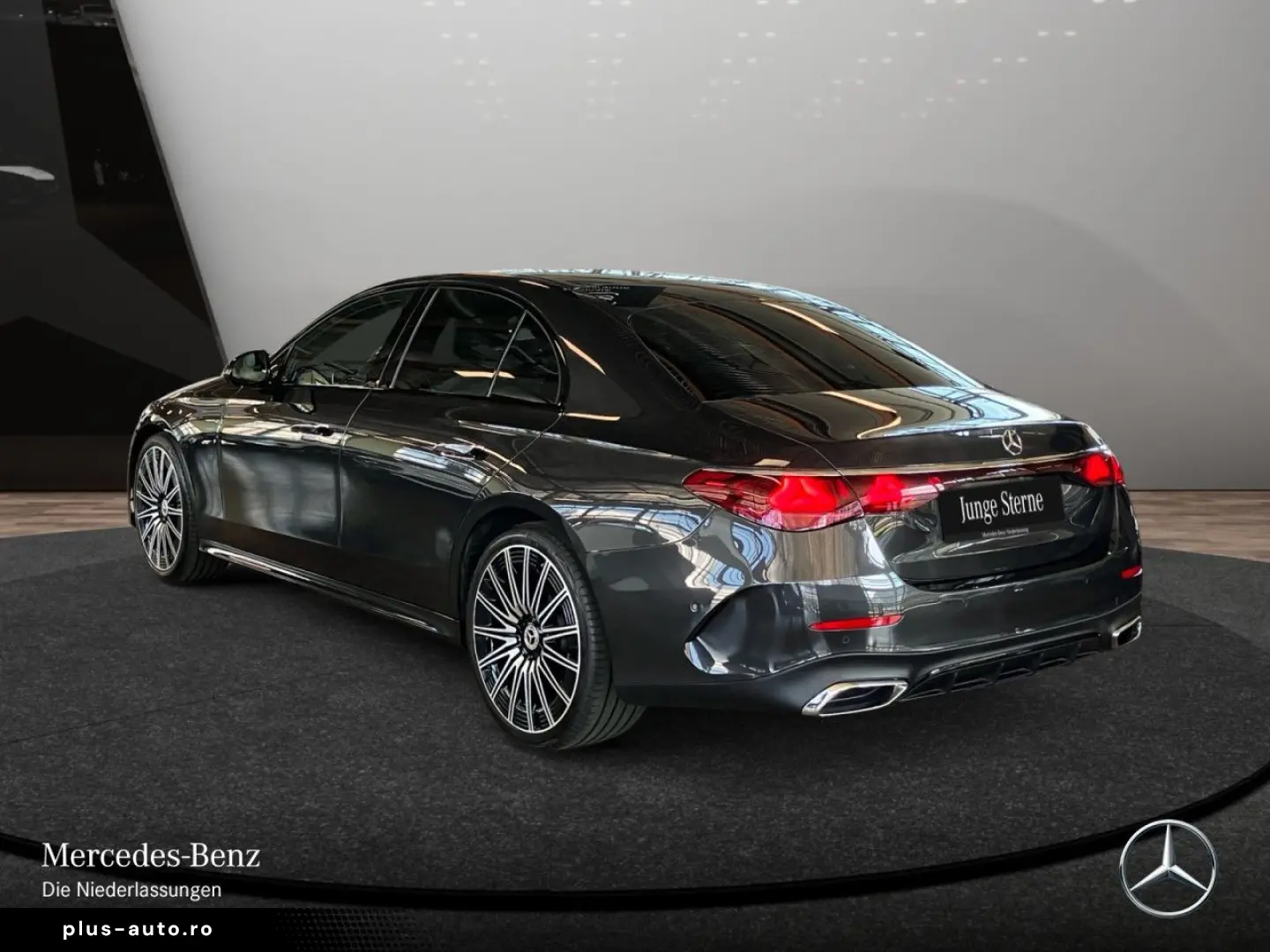 MERCEDES-BENZ E 220 d AMG Adv.  PANO NIGHT SUPERSCRE&hellip;