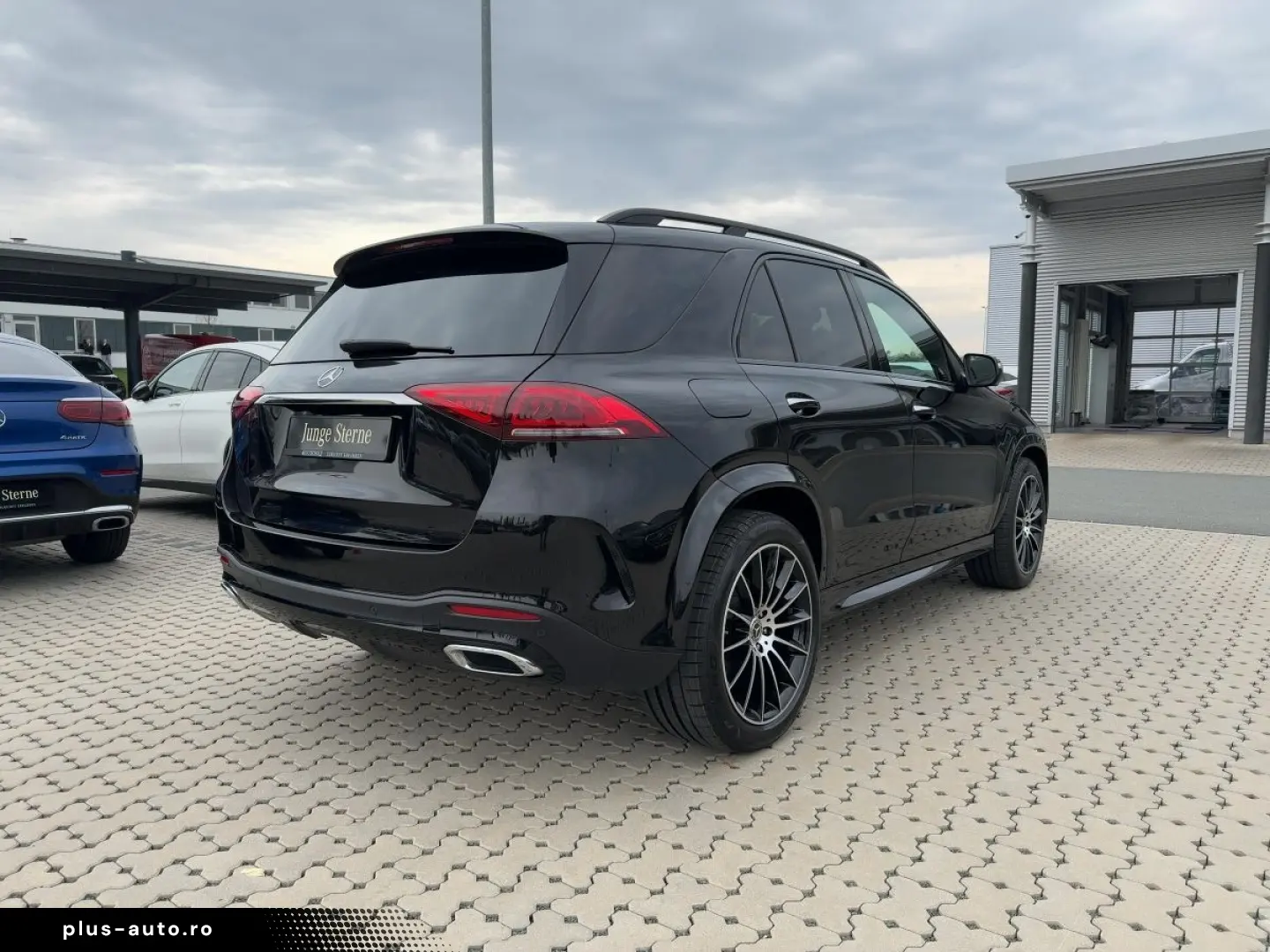 MERCEDES-BENZ GLE 400 d 4M AMG NIGHT AHK PANO BURMES&hellip;