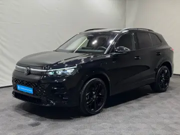 VW Tiguan R-Line 1.5 TSI eHybrid   MATRIX NAVI PANO