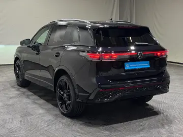 VW Tiguan R-Line 1.5 TSI eHybrid   MATRIX NAVI PANO