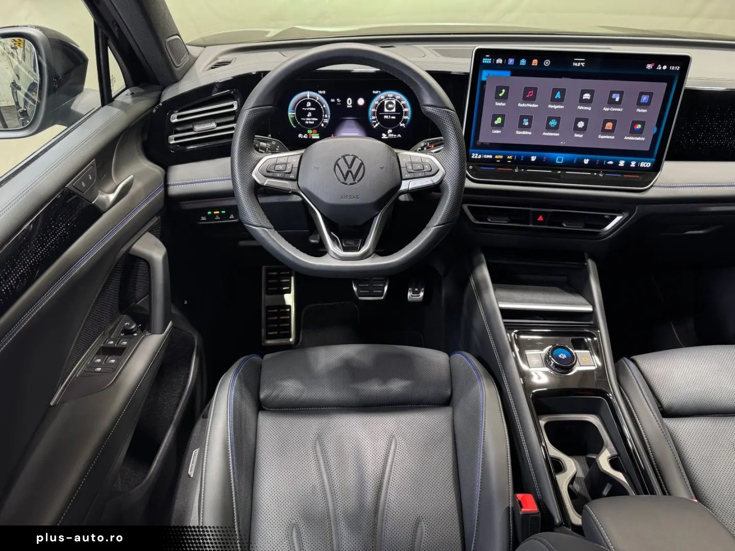 VW Tiguan R-Line 1.5 TSI eHybrid   MATRIX NAVI PANO