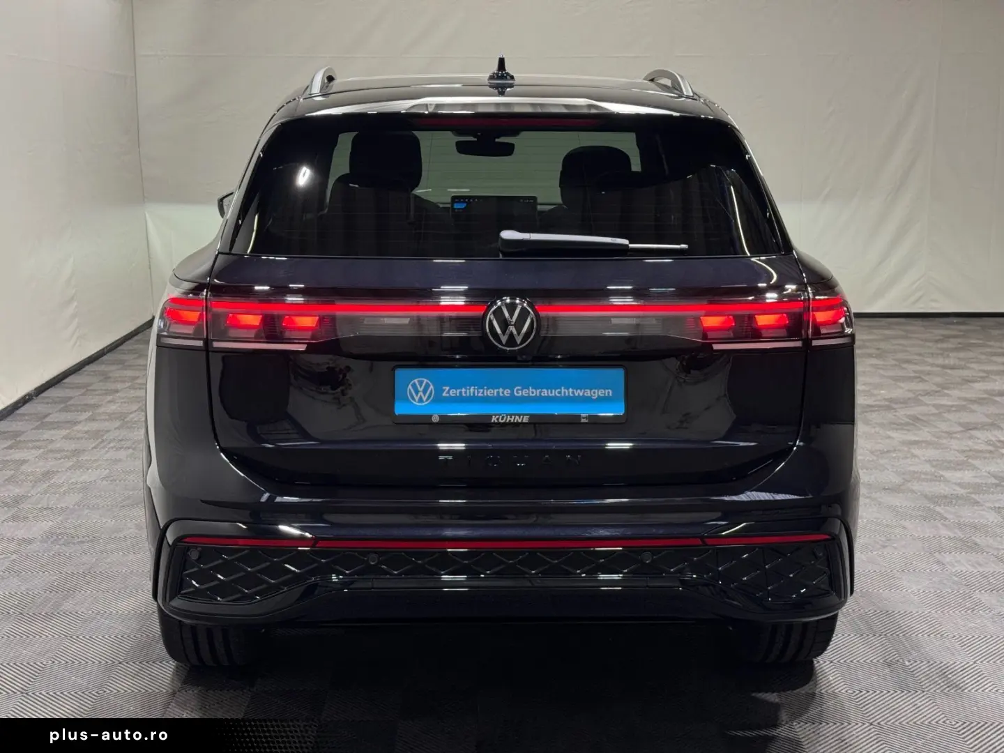 VW Tiguan R-Line 1.5 TSI eHybrid   MATRIX NAVI PANO