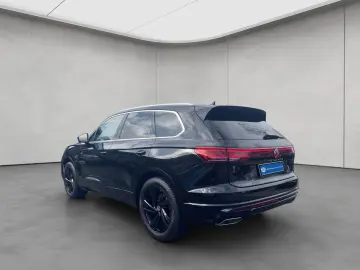 VW Touareg 3.0 TDI Tip. R-Line AHK Pano Standheiz.
