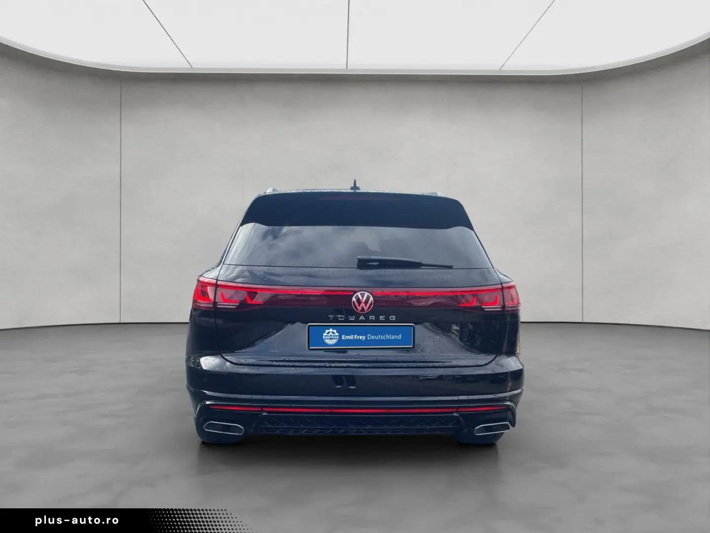 VW Touareg 3.0 TDI Tip. R-Line AHK Pano Standheiz.