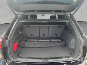 VW Touareg 3.0 TDI Tip. R-Line AHK Pano Standheiz.