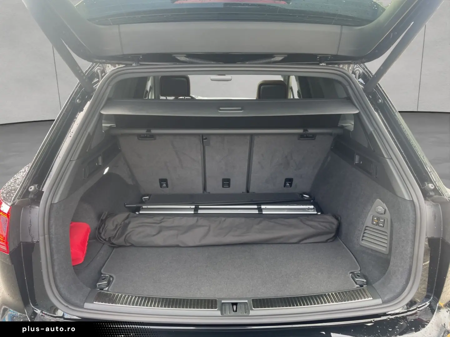 VW Touareg 3.0 TDI Tip. R-Line AHK Pano Standheiz.