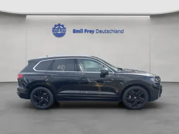 VW Touareg 3.0 TDI Tip. R-Line AHK Pano Standheiz.