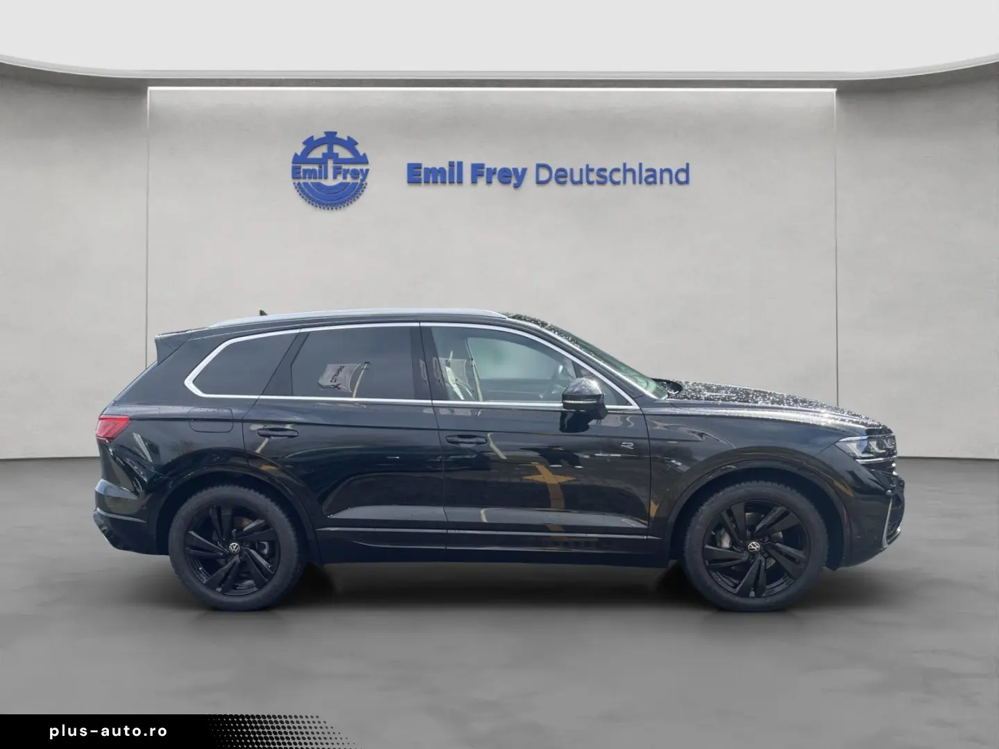 VW Touareg 3.0 TDI Tip. R-Line AHK Pano Standheiz.