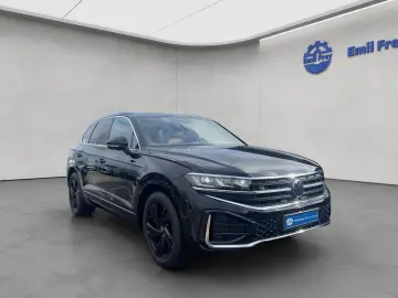 VW Touareg 3.0 TDI Tip. R-Line AHK Pano Standheiz.
