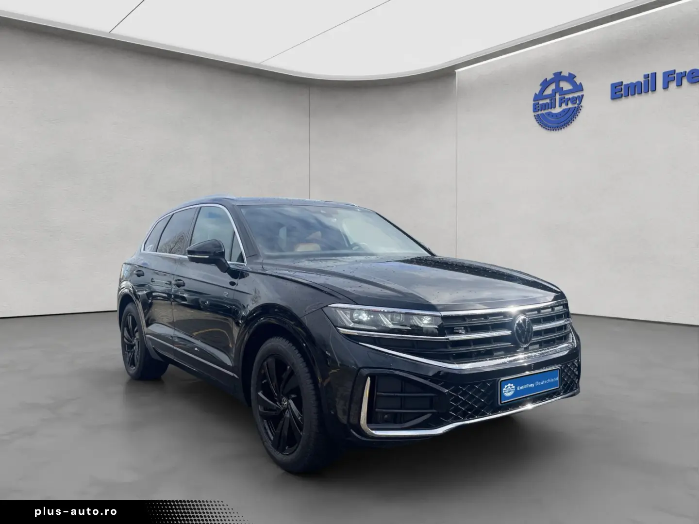 VW Touareg 3.0 TDI Tip. R-Line AHK Pano Standheiz.