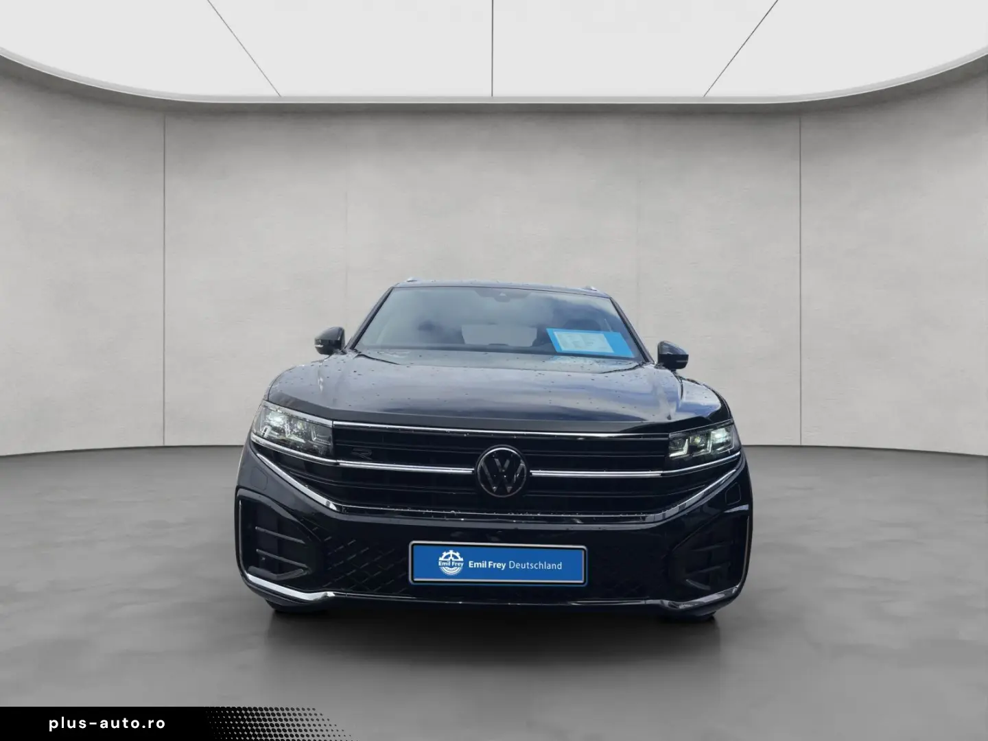 VW Touareg 3.0 TDI Tip. R-Line AHK Pano Standheiz.