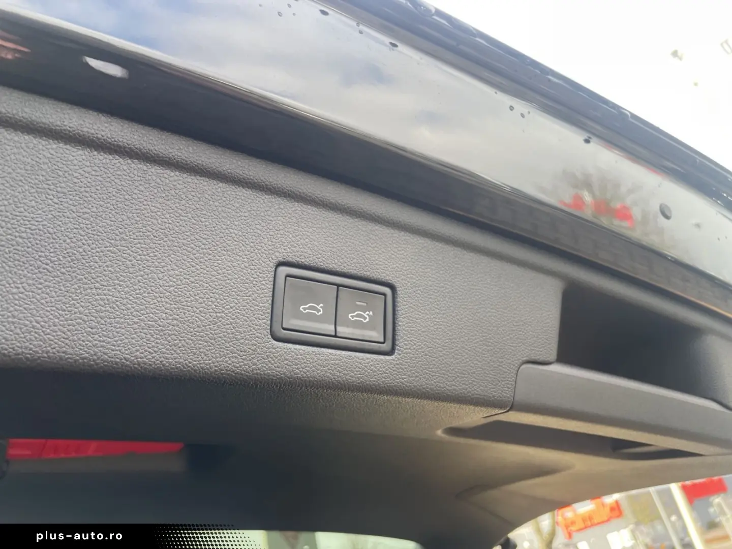 VW Touareg 3.0 TDI Tip. R-Line AHK Pano Standheiz.