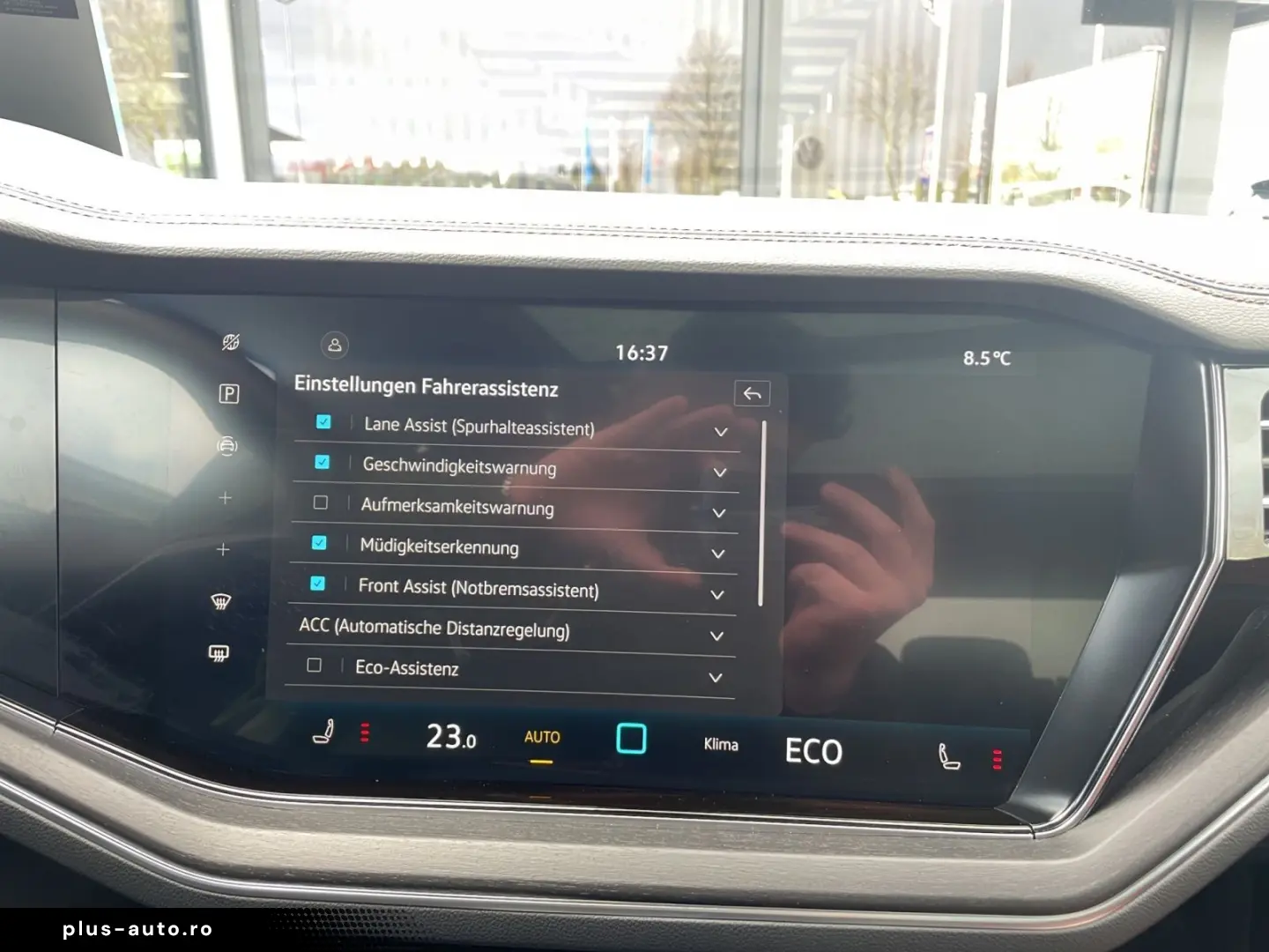 VW Touareg 3.0 TDI Tip. R-Line AHK Pano Standheiz.