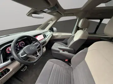 VW T7 Multivan Style KÜ 2.0 TSI LED NAVI 7-SITZER P