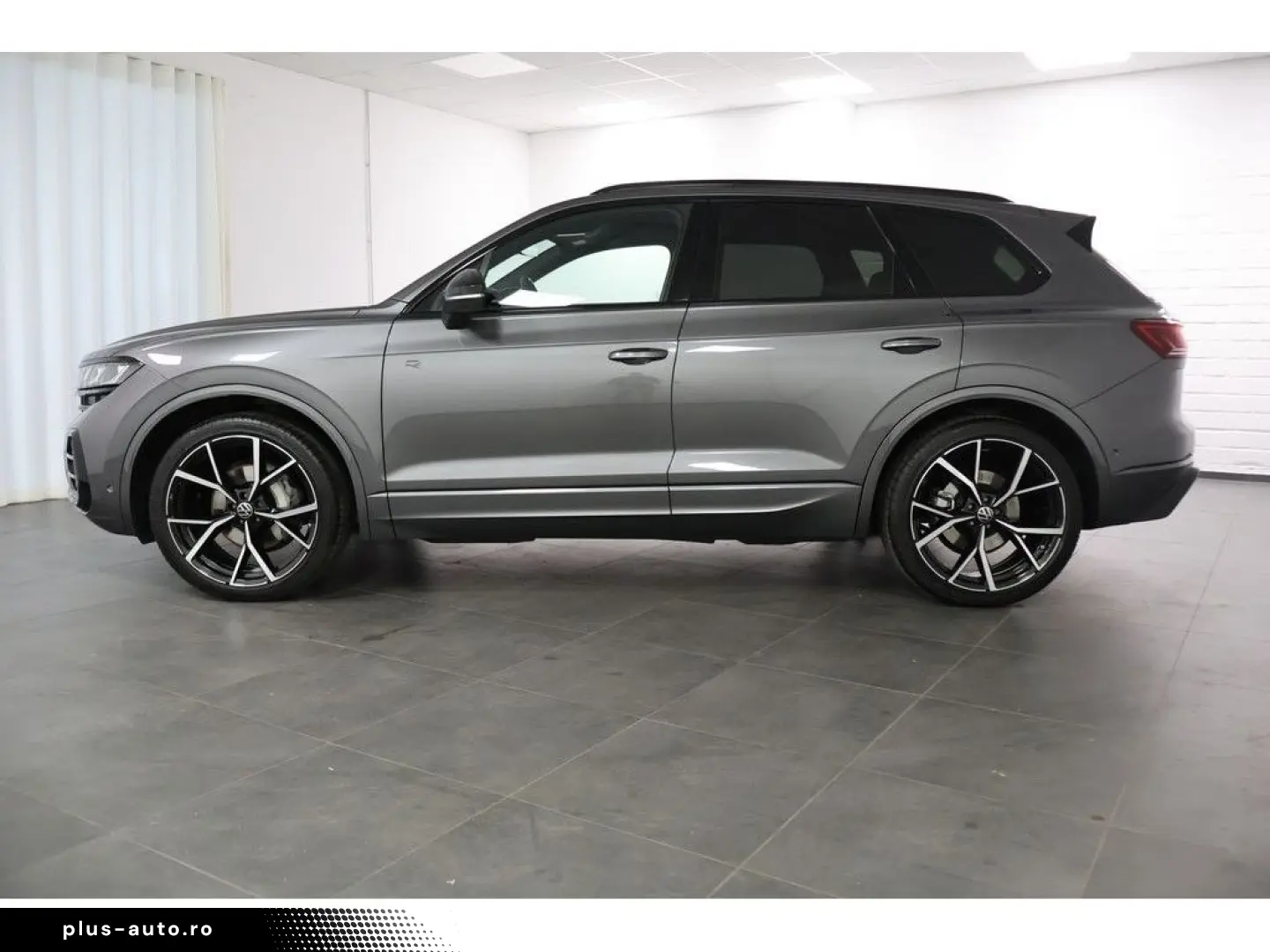 VW Touareg 3.0 TDI 4M R-Line  Black Style  Navi Mat
