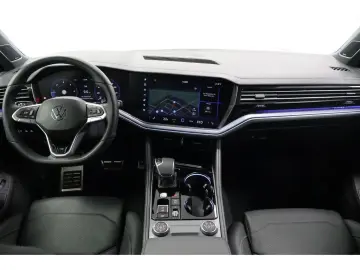 VW Touareg 3.0 TDI 4M R-Line  Black Style  Navi Mat