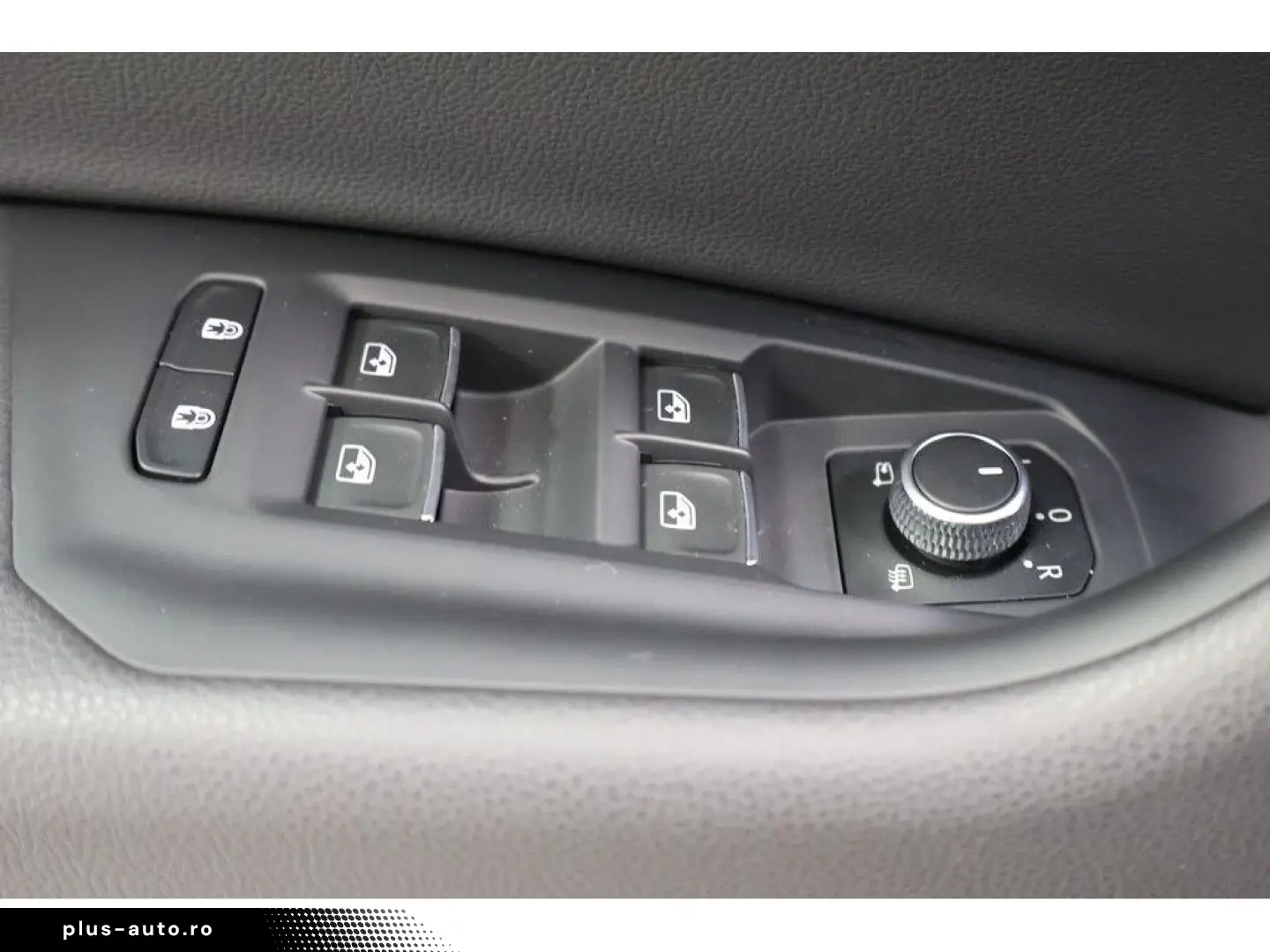 VW Touareg 3.0 TDI 4M R-Line  Black Style  Navi Mat