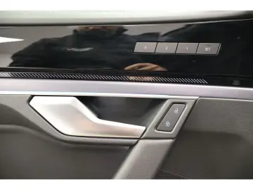 VW Touareg 3.0 TDI 4M R-Line  Black Style  Navi Mat