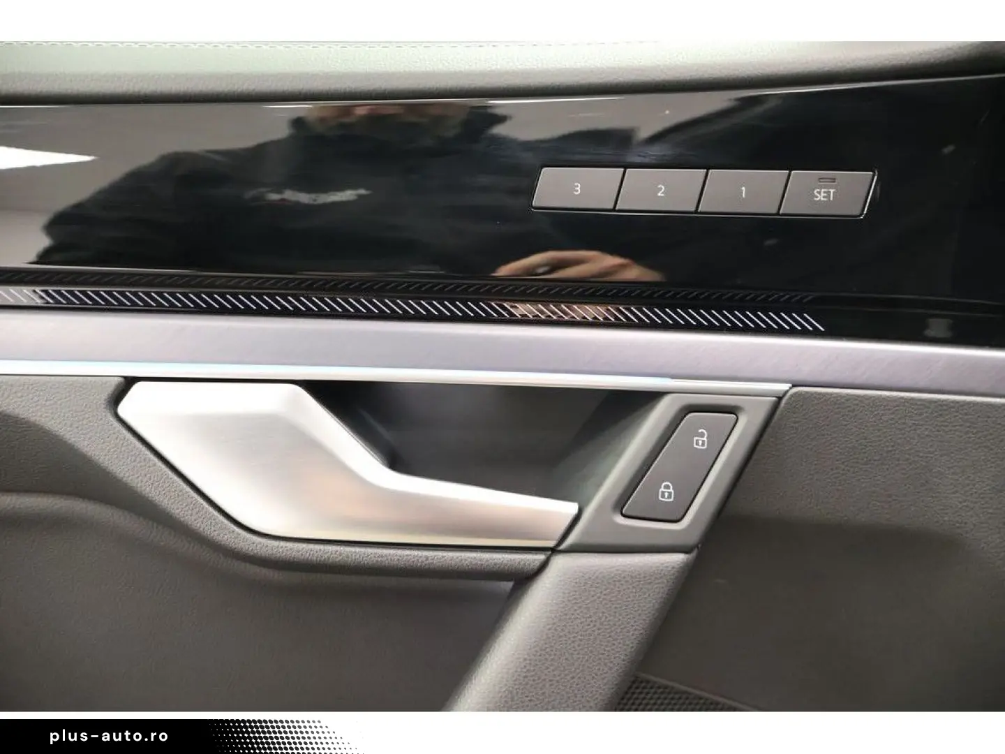 VW Touareg 3.0 TDI 4M R-Line  Black Style  Navi Mat