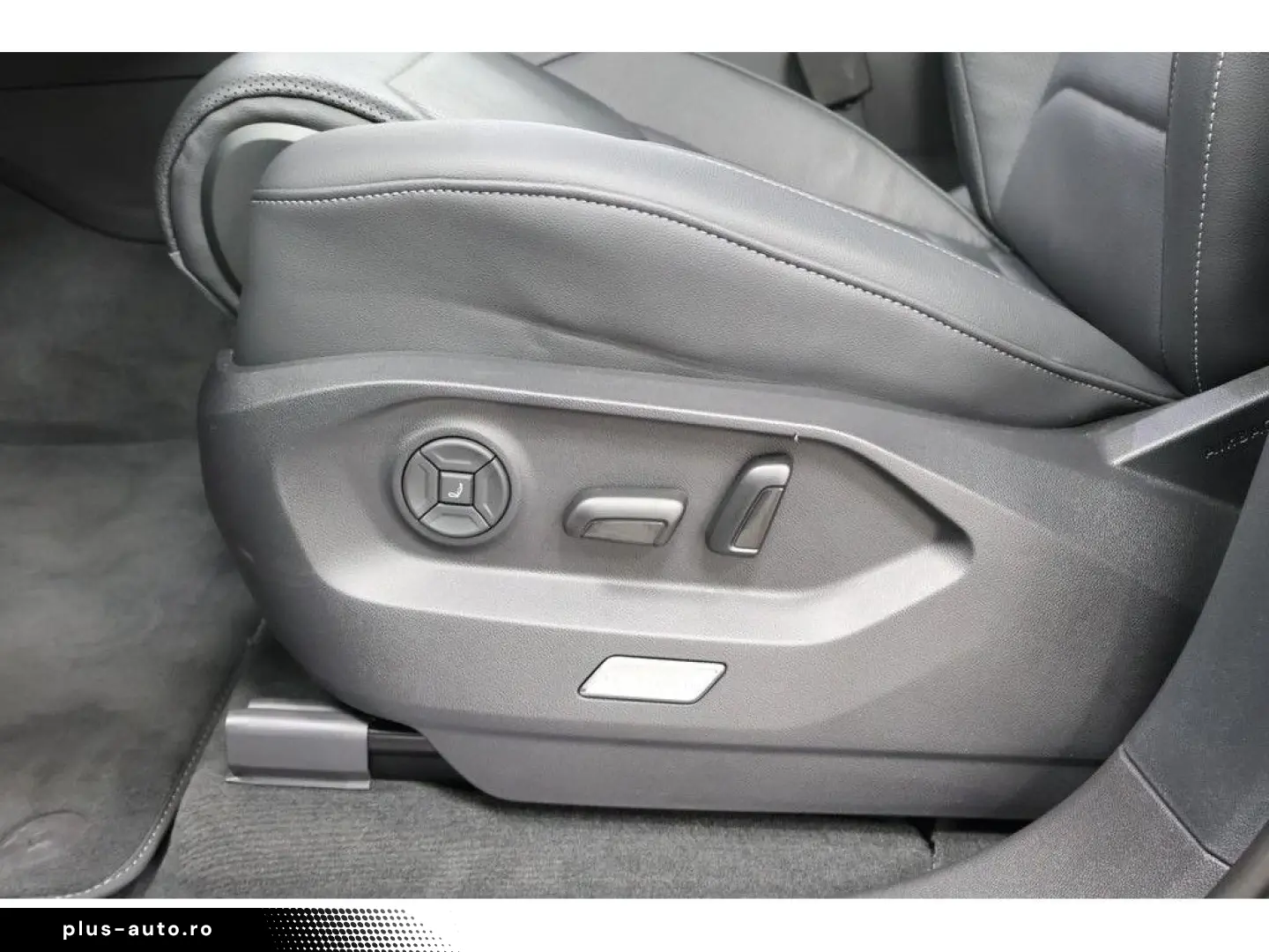 VW Touareg 3.0 TDI 4M R-Line  Black Style  Navi Mat