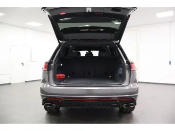 VW Touareg 3.0 TDI 4M R-Line  Black Style  Navi Mat