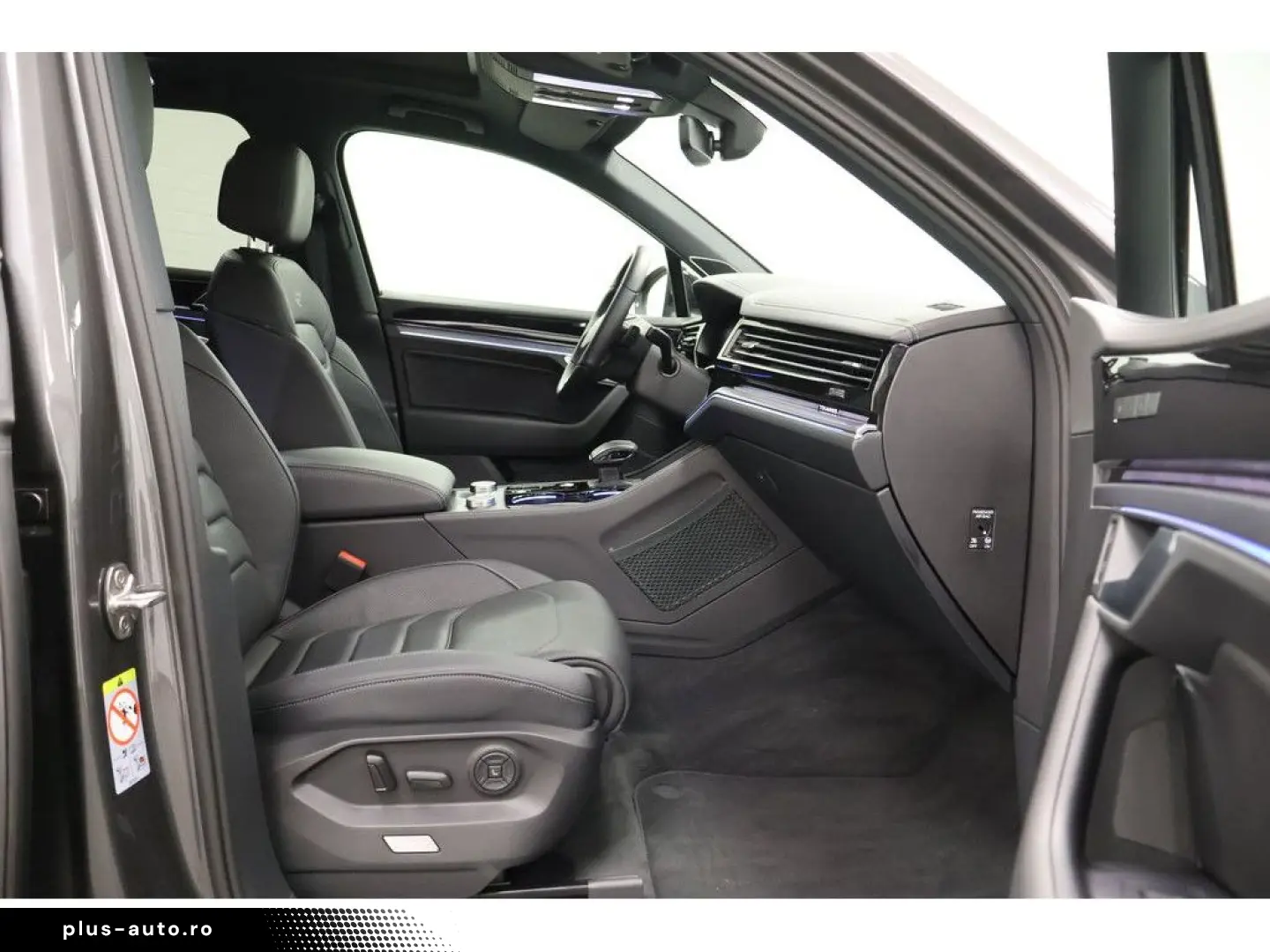 VW Touareg 3.0 TDI 4M R-Line  Black Style  Navi Mat