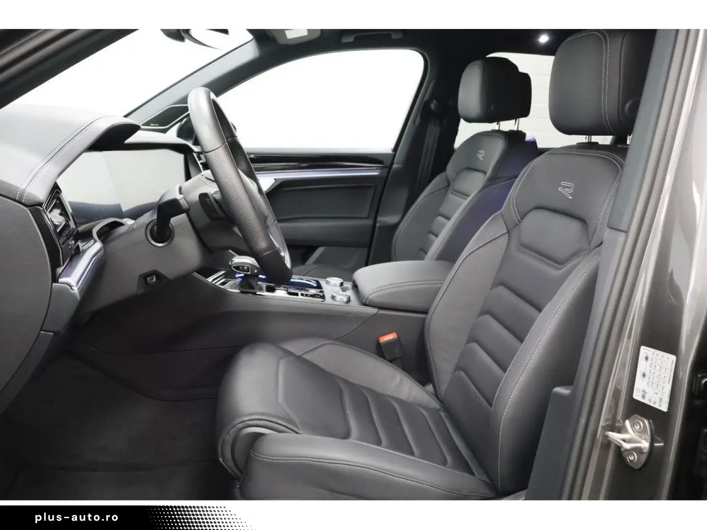 VW Touareg 3.0 TDI 4M R-Line  Black Style  Navi Mat