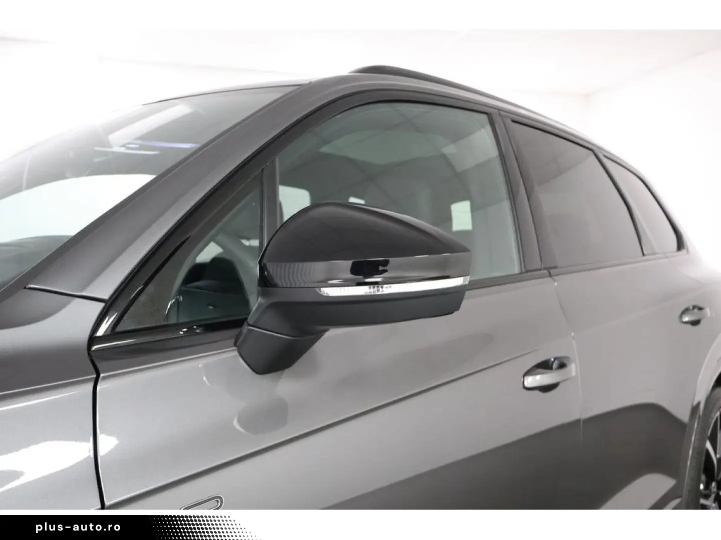 VW Touareg 3.0 TDI 4M R-Line  Black Style  Navi Mat