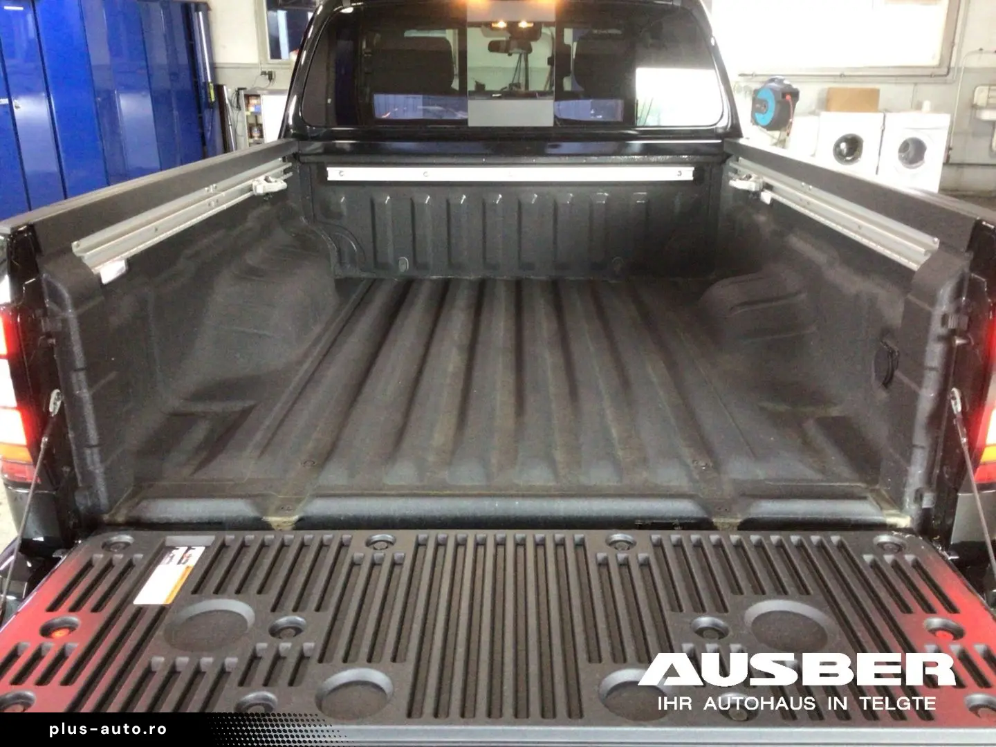 NISSAN Frontier FRONTIER SV 4x4 CrewCab AHK 2 84to Long