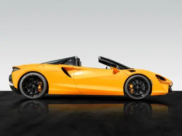MCLAREN Artura Spider   MSO Papaya   Electrochromic Roof