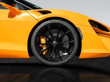 MCLAREN Artura Spider   MSO Papaya   Electrochromic Roof