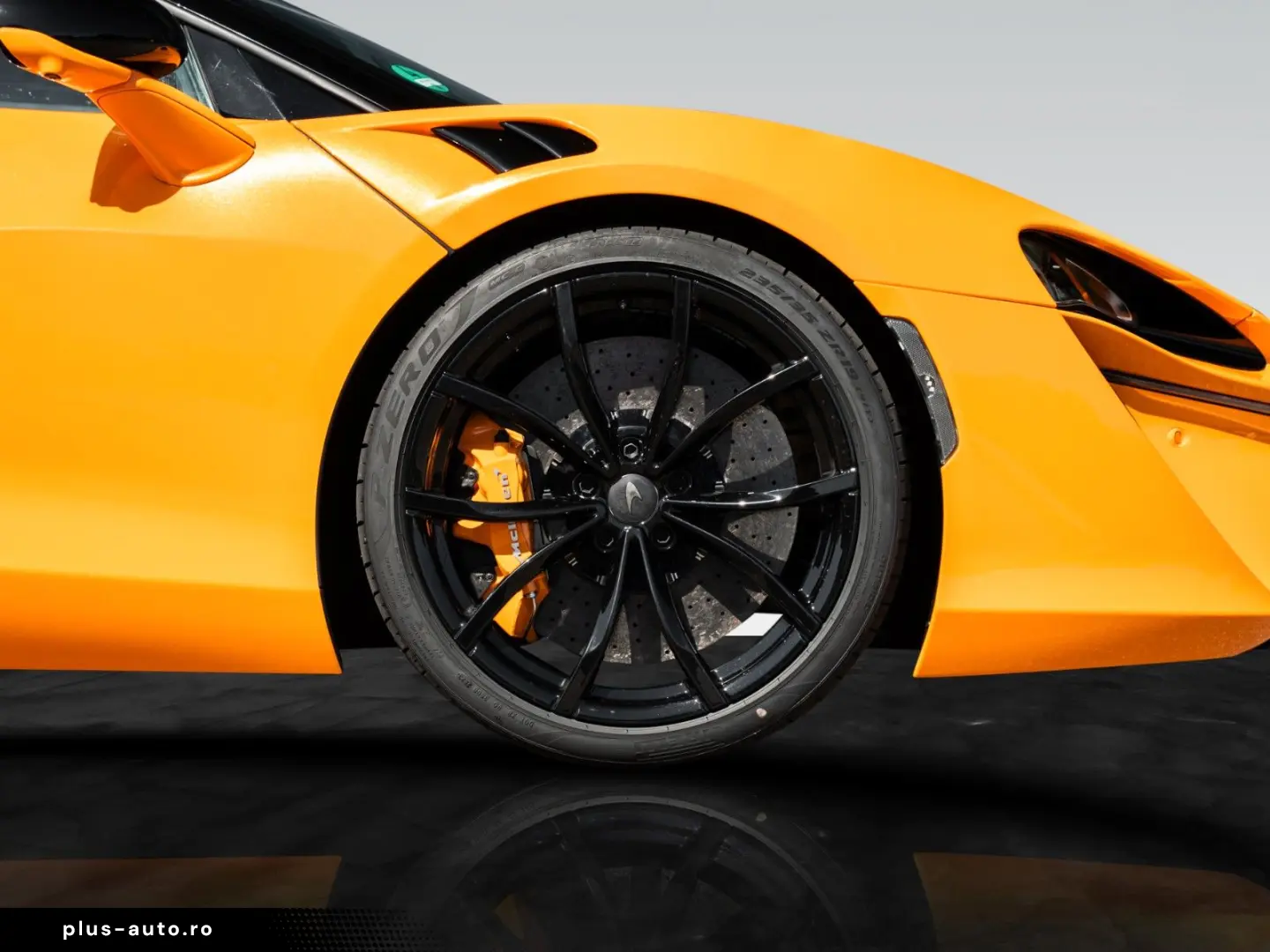 MCLAREN Artura Spider   MSO Papaya   Electrochromic Roof