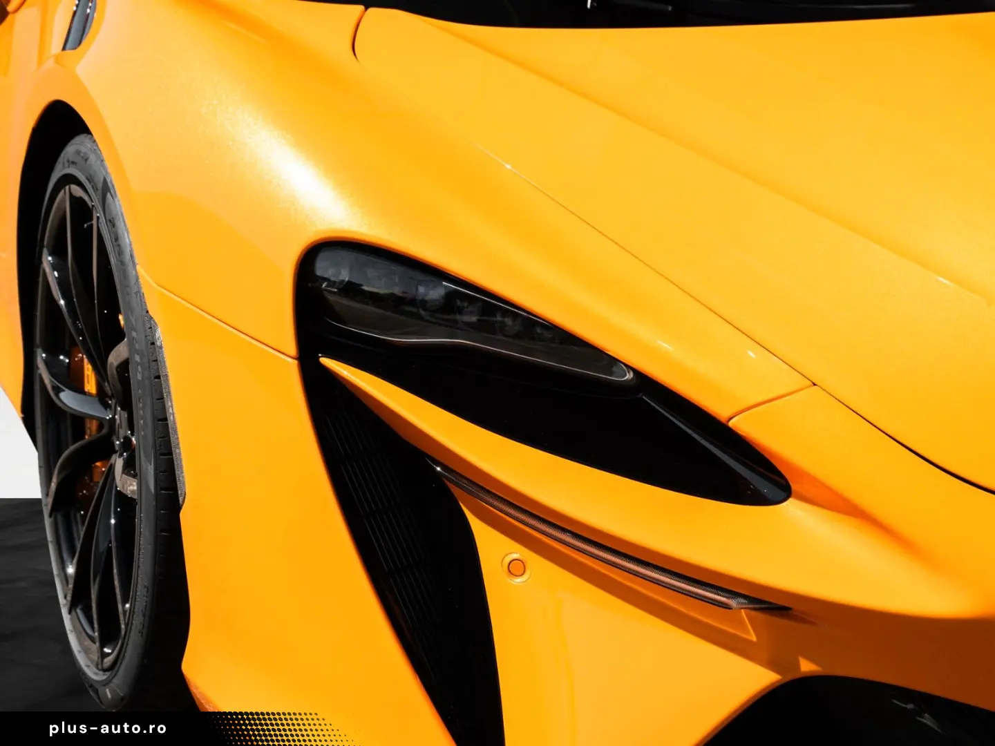 MCLAREN Artura Spider   MSO Papaya   Electrochromic Roof
