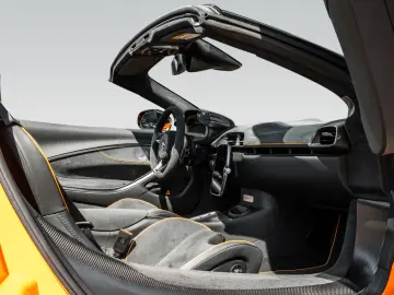 MCLAREN Artura Spider   MSO Papaya   Electrochromic Roof
