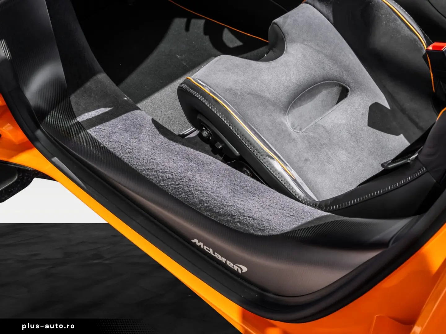 MCLAREN Artura Spider   MSO Papaya   Electrochromic Roof