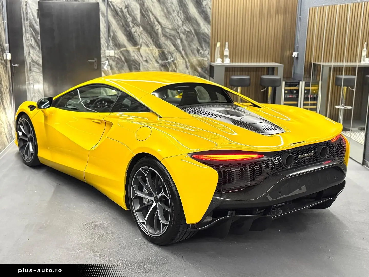 MCLAREN Artura  MSO  VOLL-CARBON  PERFORMANCE  GARANTIE